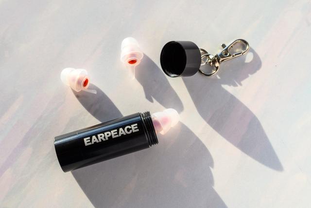 211216EARPEACE-02