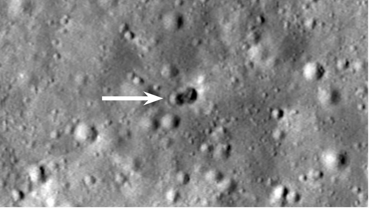 宇宙ゴミの衝突かも。月面に出現した謎のクレーター