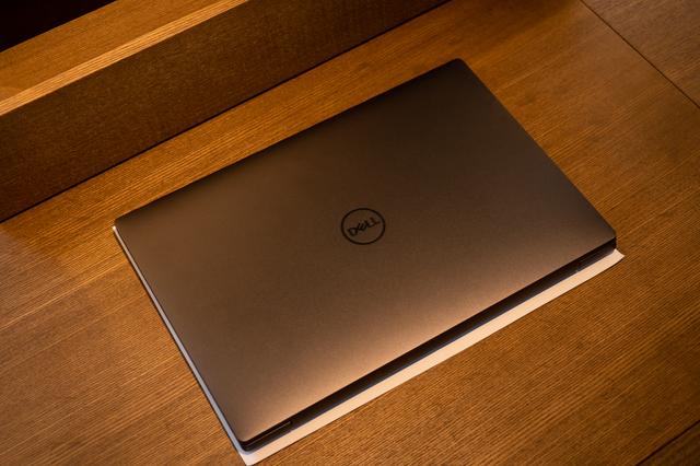 20220701-black_paper_b