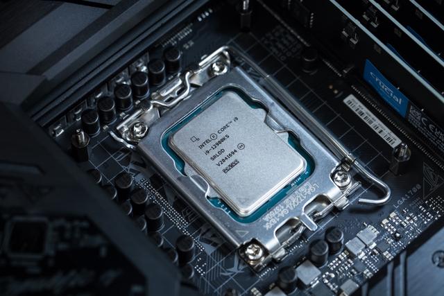 Intel_Fujimoto_Takashi_3