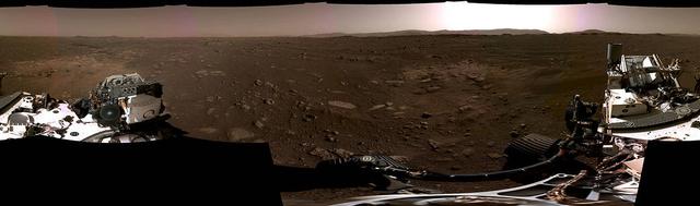 210224_perseverancelanding_panorama