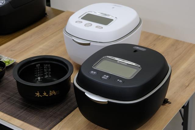 JPL-A100ksタイガー炊飯器【内釜はありません】 - メルカリ｜炊飯器
