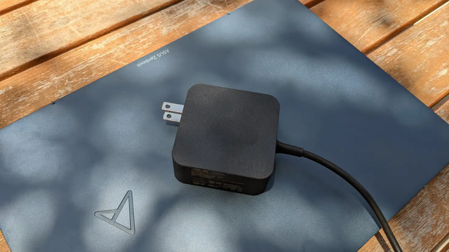 20220726ZenbookS13OLED_h_battery
