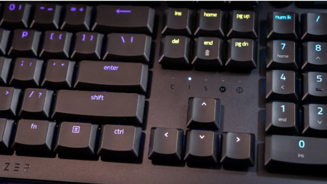 好き嫌い分かれそう。Razer史上最薄のキーボード｢DeathStalker v2 Pro