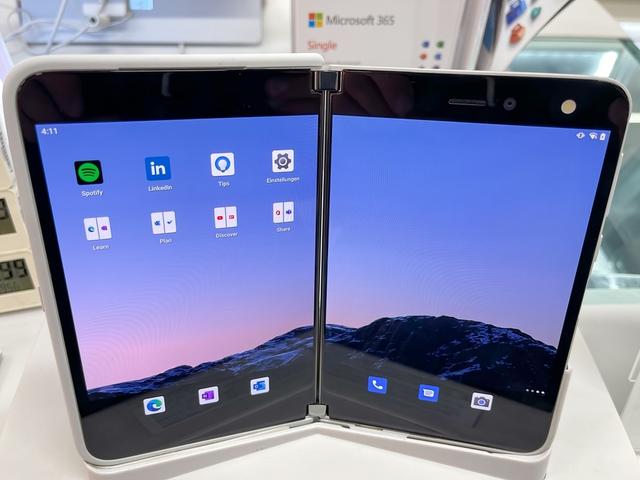 surface duo2（2画面スマホって実際どうなの？Microsoft Surface Duo 2 