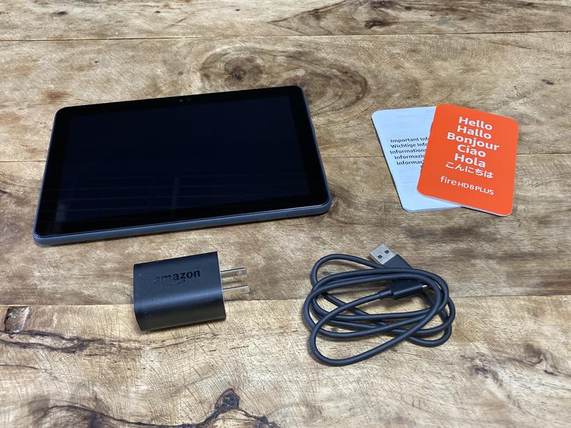 Amazon Fire HD 8 Plus 本体と付属品 過不足なく満足できてコスパ良し。Amazon Fire HD 8 Plusを買ってみ