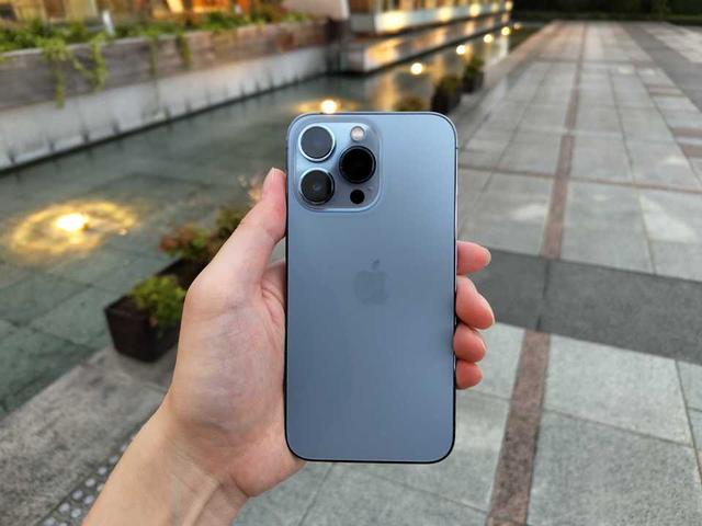 20220905iphone14_8years
