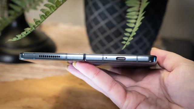20220908GalaxyZFold4_missingAsus