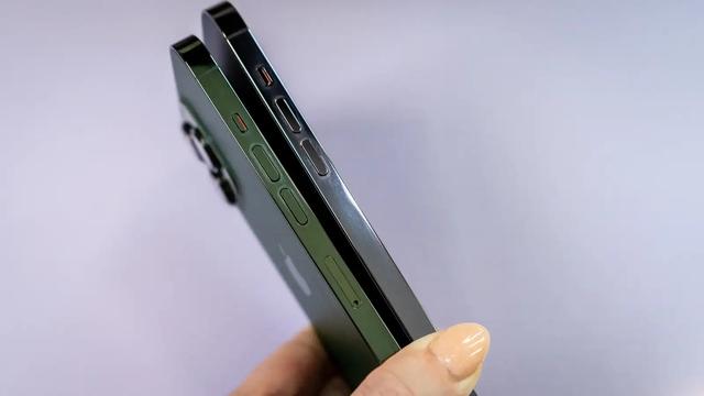 20220920iPhone14Pro_no_physicalSIM