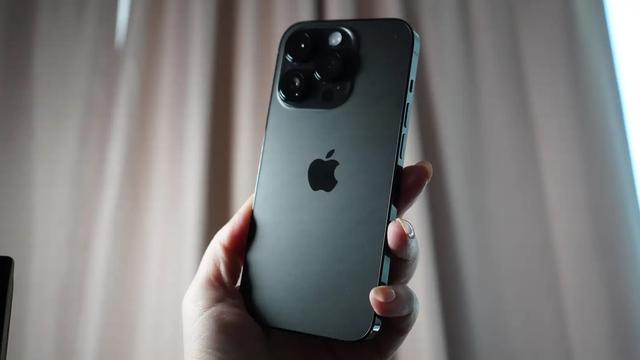 20220920iPhone14Pro_spaceblack