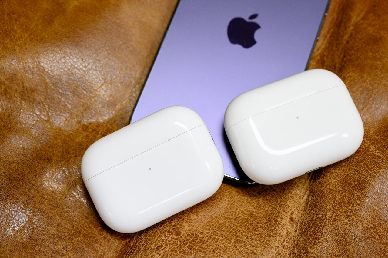 わかるかな？ どっちがAirPods Pro（第2世代）でしょーか