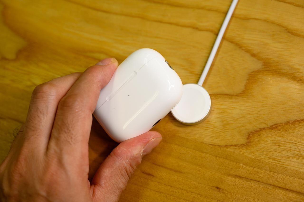 AirPods Pro  充電器ヘッドフォン/イヤフォン