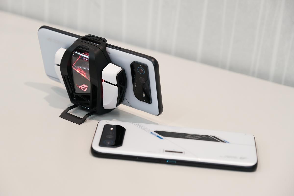 発売】ゲーミングスマホ「ASUS ROG Phone 6｣シリーズを触ってきた 