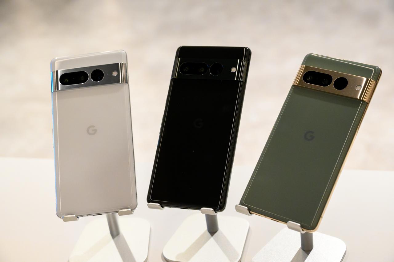 未使用　Google pixel 7a グーグルピクセル　白