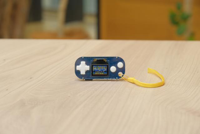 こんなに小さいけど実際に遊べます レトロかわいいゲーム機 Pocket Arcade ギズモード ジャパン