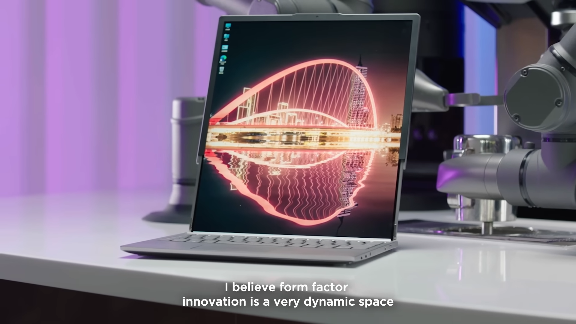 Lenovo、ディスプレイがぐんぐん伸びる夢のノートPCを作ってしまう