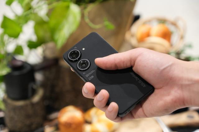 221102asuszenfone9_03