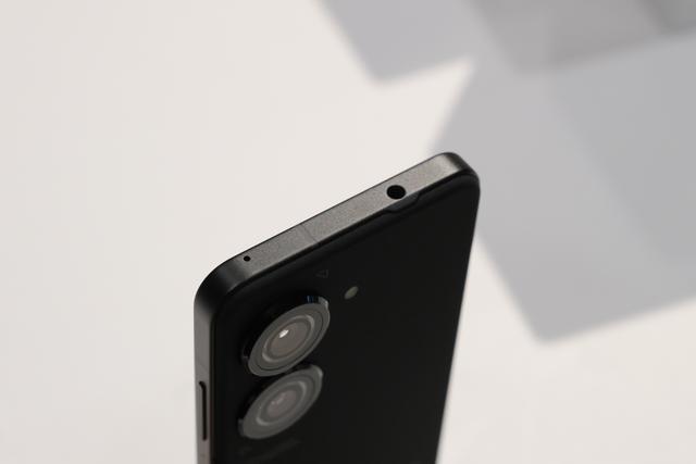 221102asuszenfone9_07