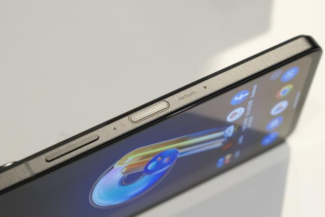 221102asuszenfone9_09