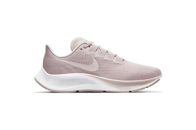 staff-pick-sneakers-2048px-9368