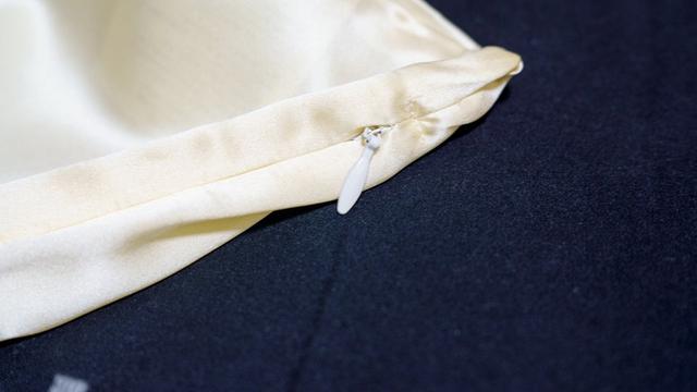 silkpillowcover03