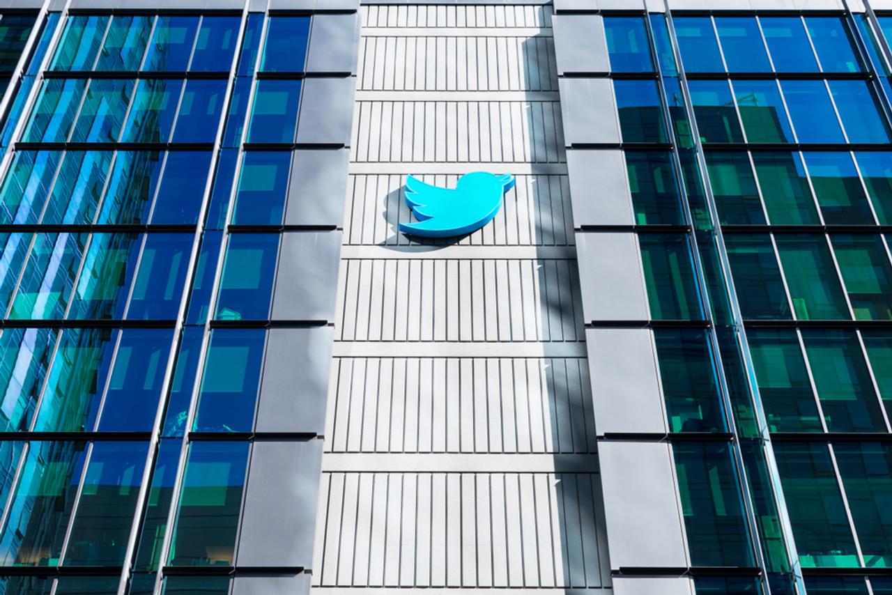 社員の半分が解雇されたTwitterで、誤って解雇された社員が何人も呼び戻される