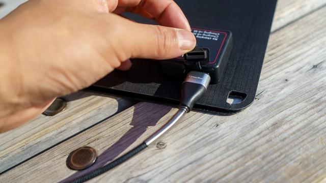 ペーパー型太陽電池MS001review03