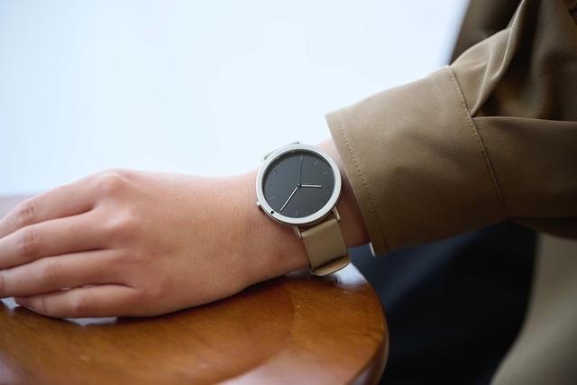 10watch04