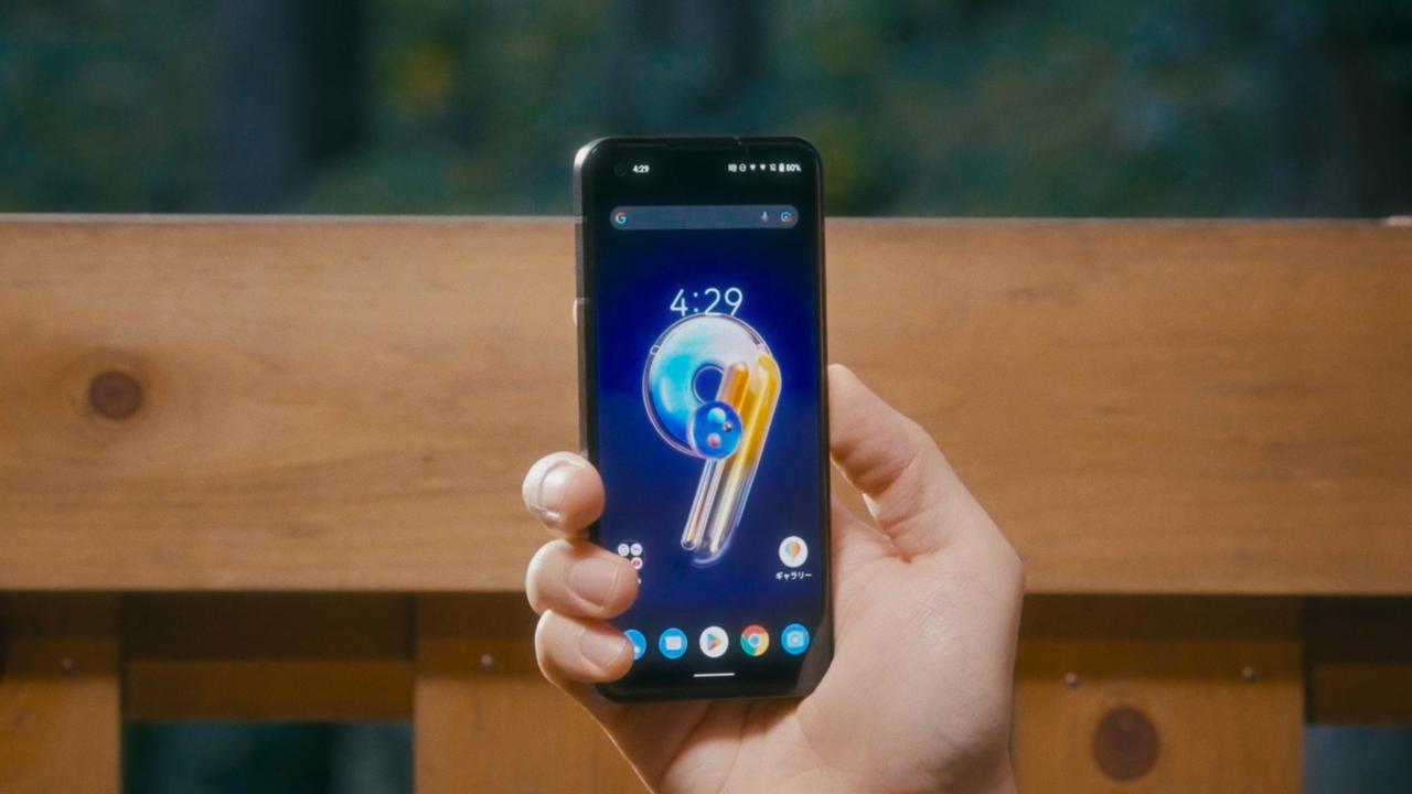 小に大を兼ねさせた“ミニスマホの理想形”を発見。｢Zenfone 9｣は片手サイズでスペックがすごい