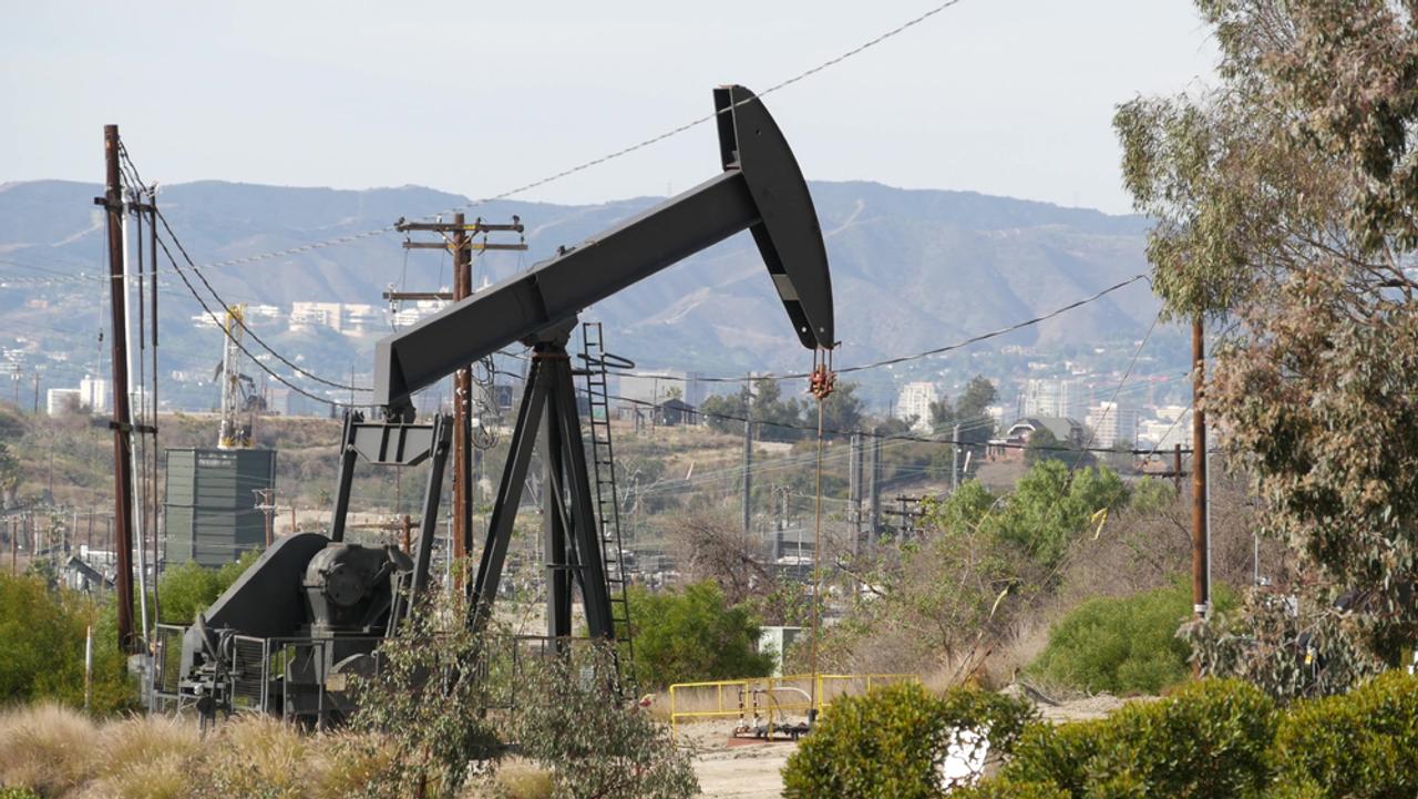 ロサンゼルスが石油ガスの新規掘削を禁止。既存の石油ガス井も今後20年で段階的廃止