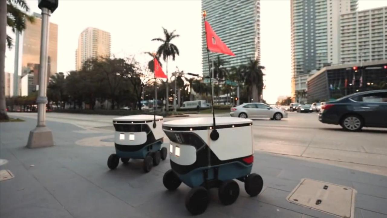 ウーバーイーツがマイアミでロボット配達を開始。ロボなら対人トラブルも回避できるね