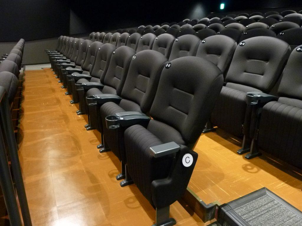 映画館　椅子 映画館 椅子