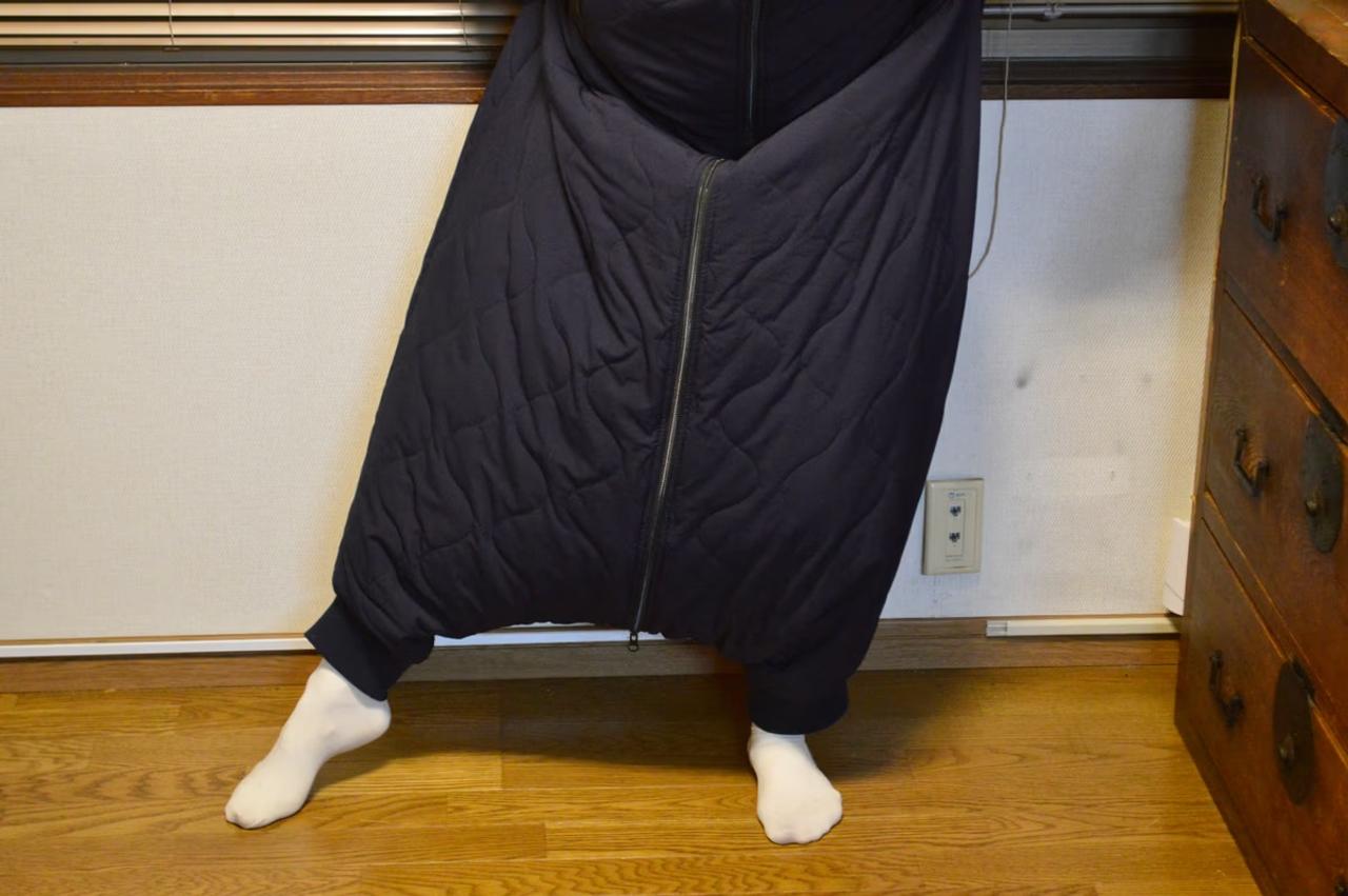 暖房いらずな暖かさ！ 着る寝袋｢モモンガ｣は究極の節電方法だった