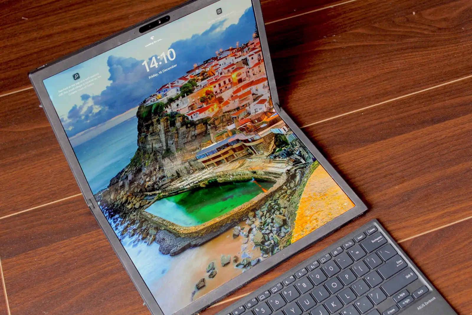 PCも折り畳みがいい。Asus Zenbook 17 Fold OLEDレビュー