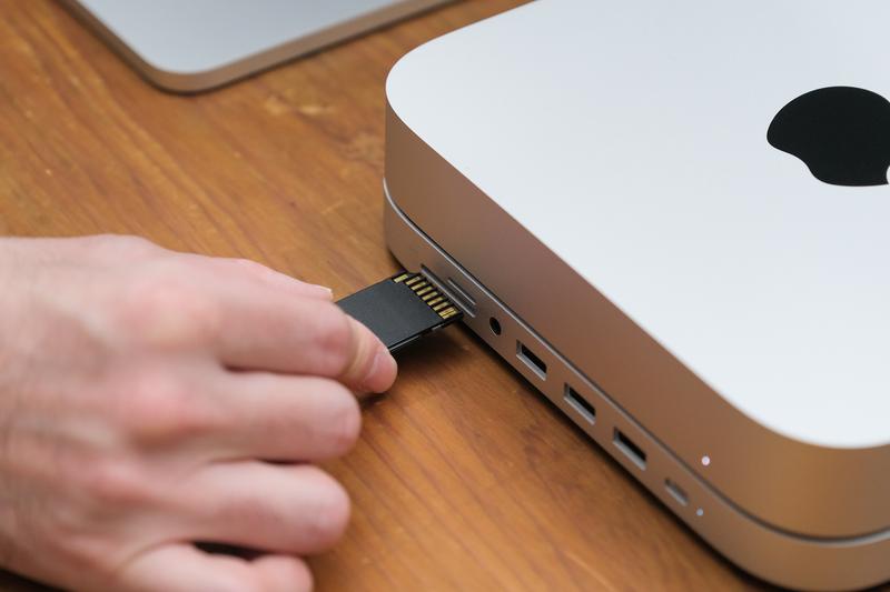 Mac miniにSDカードを挿せるようにしたら、思ったとおり便利すぎた | ギズモード・ジャパン