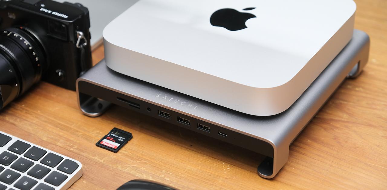 SDカードが使える台にMac miniを乗せたら大正解だった
