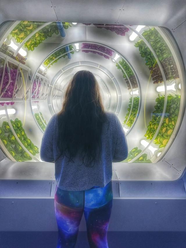 230209space220-06