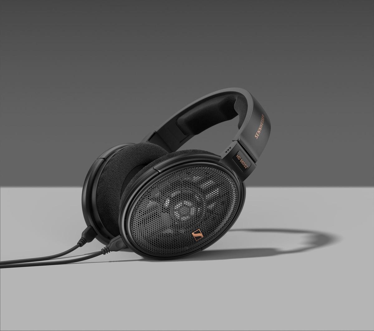 EDMに狙いを定めた低音マシ開放型ヘッドホン「HD 660 S2 