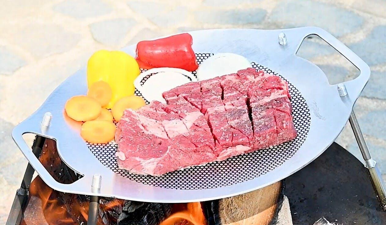 ステンレスだから軽くてお手入れも簡単。BBQやキャンプに役立つ