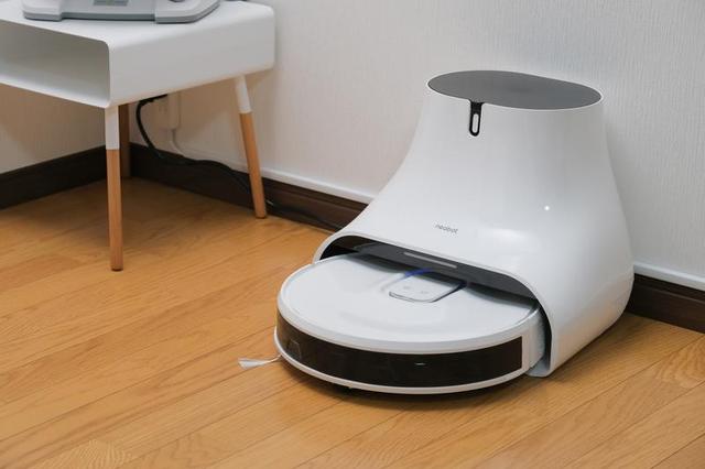 ロボット掃除機11