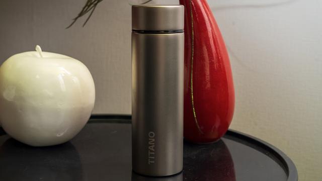 重さ126g、容量130mlの超コンパクトなチタン製ミニボトル｢Micro Therma｣がまもなく終了