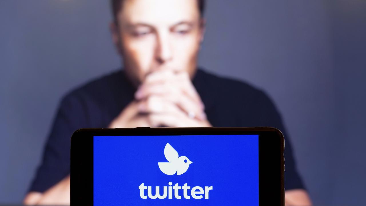 人気落ち目のイーロン・マスク？Twitter全利用者にツイートを強制表示