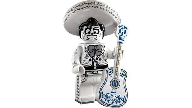 230306DisneyLego16