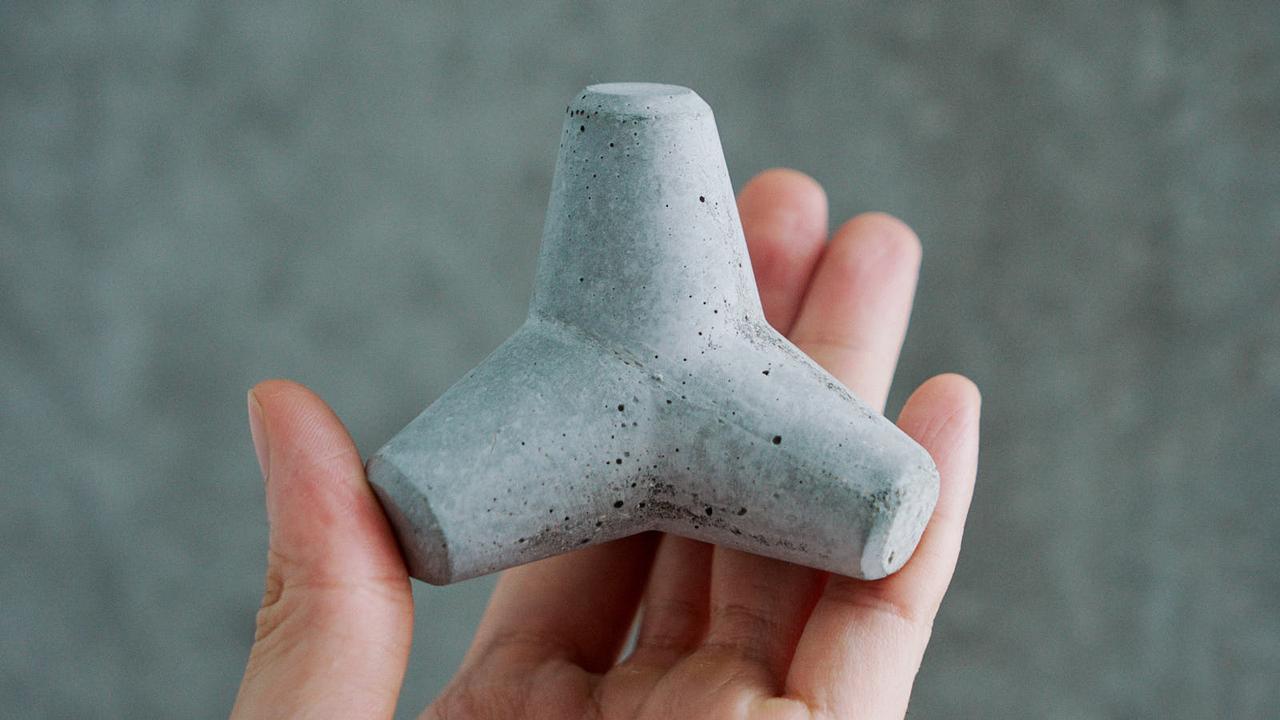 アレのミニチュア版、机の上に置いてみたら新世界が広がりました