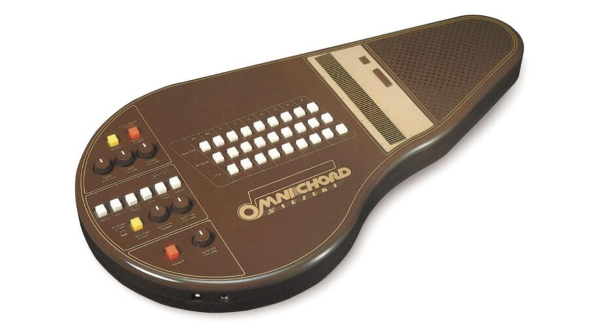 良品SUZUKI OMNICHORD OM-27 ブラウン オムニコード ちょっと不思議な電子楽器「オムニコード」、今年の秋に復刻します