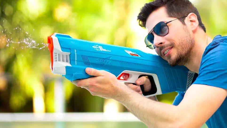 大人が本気で夏に遊ぶための超強力水鉄砲｢SpyraThree