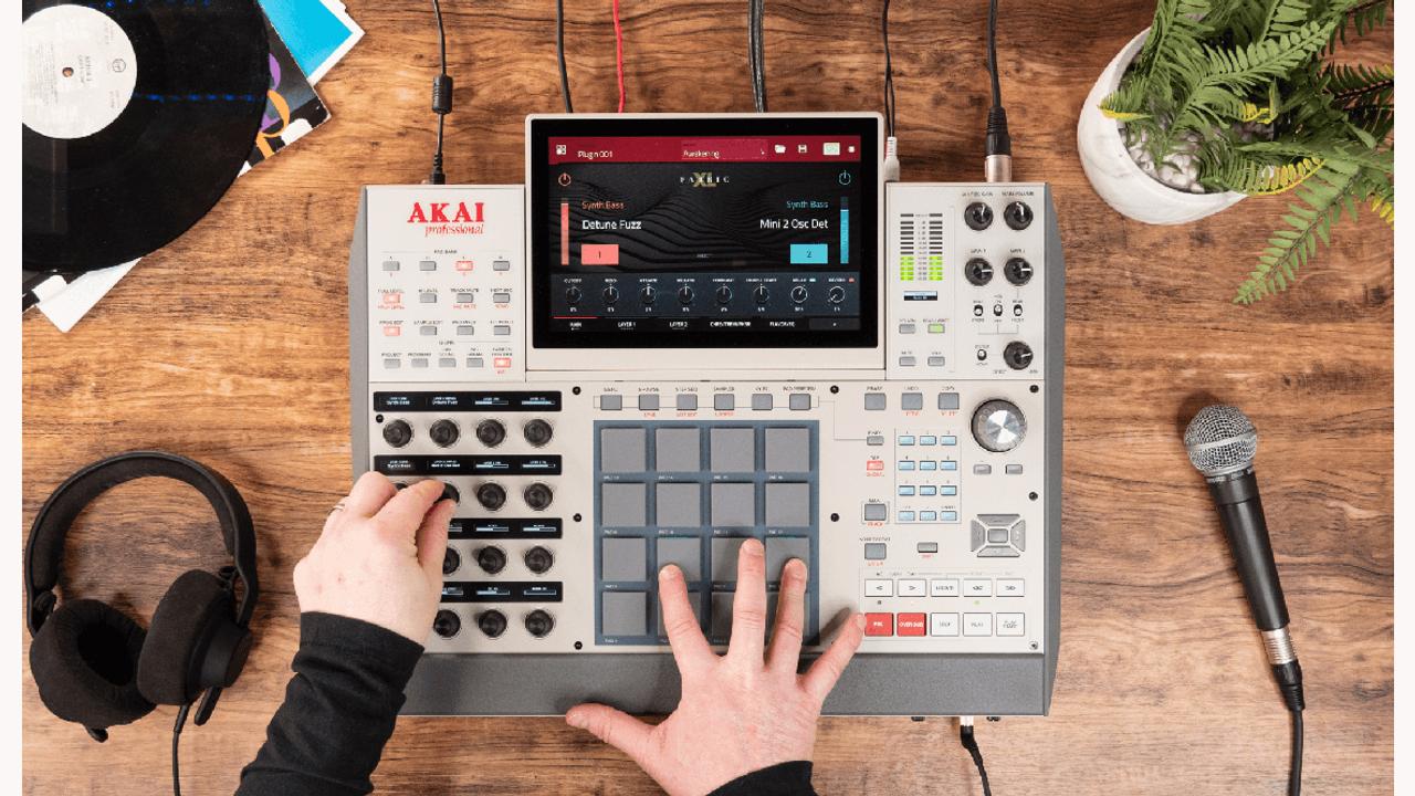 往年のレトロカラーをまとった｢MPC X Special Edition｣最高っすね