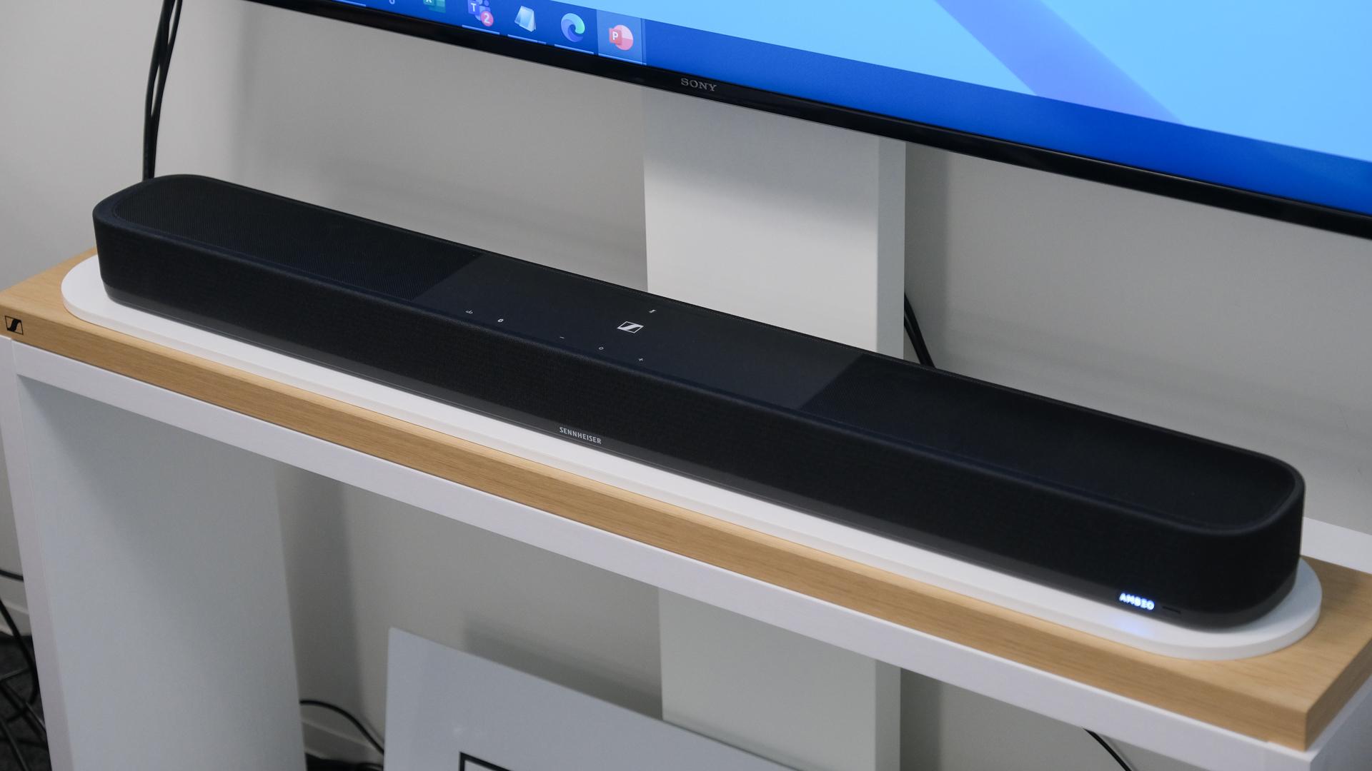 サウンドバー 部屋そのものを没入空間に変えるのが、この魔法のサウンドバー