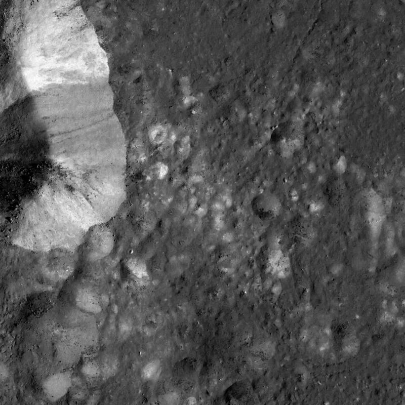 NASAの超高感度カメラが捉えた月の永久影 | ギズモード・ジャパン