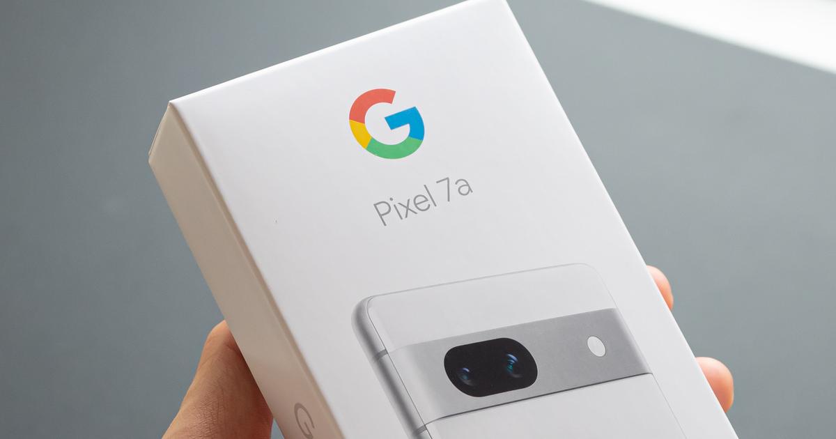 Google Pixel 7a 開封。カメラバーの突起がなくなって良いぞ 